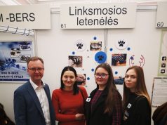 Ukmergės moksleiviai pristatė vienetinius drabužius augintiniams