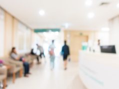 Patarė, kaip užsiregistruoti ten, kur eilė pas gydytoją trumpesnė