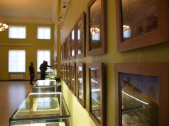 Atidaryta Arūno Surdoko fotografijų paroda „Charkivas, Iziumas ir Kyjivas Lietuvos savanorių akimis“