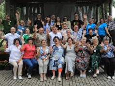 „PRIE DVARO“ TAUJĖNUOSE „PAPRASTAI NEPAPRASTI SUSITIKIMAI“