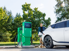 50 proc. mažesnė kaina už įkrovimą: skelbia akciją elektromobilių vairuotojams