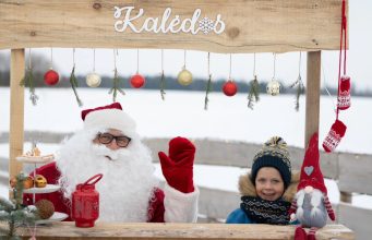 Tuomų ūkis kviečia darželinukų grupes į magišką susitikimą su Kalėdų Seneliu