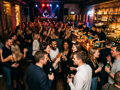 Baro nuoma Klaipėdoje: kaip sukurti renginį, kuris nebūtų tik „susėdimas prie stalo“?