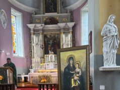 Iškilmingai atvežtas Šiluvos Dievo Motinos su Kūdikiu paveikslas