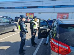 Ukmergėje policija tikrino vairuotojų ir keleivių saugumą