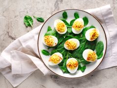 Nustebinkite svečius netradiciniais įdarytų kiaušinių receptais