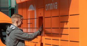 Pasitikti pavasarį tvariau: „Omniva LT“ kampanija ragina nenaudojamiems daiktams suteikti naują gyvenimą