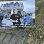 Savickas su papugelemis