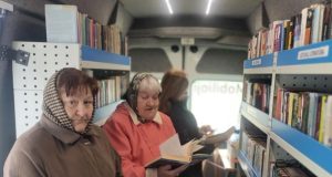 Mobilioji biblioteka = Prieiga prie žinių ir kultūros