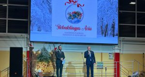 Padėkos vakare pagerbti aktyviausi mokyklos partneriai, rėmėjai ir bendruomenės nariai
