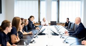 Antrajame dezinformacijos raštingumo egzamine geriausiai pasirodė devintokai iš Kauno, Šilalės ir Ukmergės mokyklų