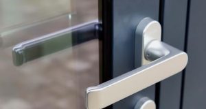 Ugniai atsparios durys – protingas pasirinkimas saugesniam pastatui