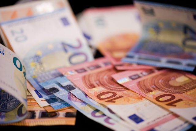 ELTA3859324 Vilnius, 2023 m. Kovo 24 d. (ELTA). Grynieji pinigai. 2023.03.24 12:16:47. Karolina Gudžiūnienė (ELTA)