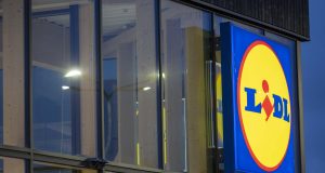 „Lidl“ apsipirkti verta: skelbia „Lidl Plus“ kalėdinį žaidimą ir kviečia laimėti automobilį