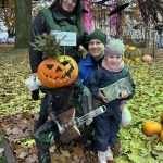 „Šviečiantys moliūgų žibintai” dalyviai, 1 vieta