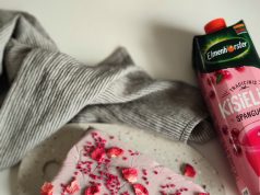 Maisto tinklaraštininkė pasidalino nekepto kisieliaus pyrago receptu