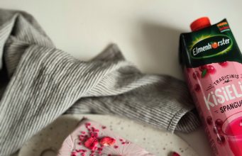 Maisto tinklaraštininkė pasidalino nekepto kisieliaus pyrago receptu