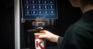 „Circle K“ investuoja 4 mln. eurų į naujos kartos kavos aparatus Lietuvoje
