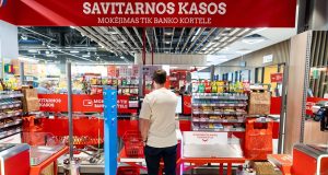 Pirmą kartą Lietuvoje: amžių savitarnos kasose galima patvirtinti su „Smart-ID“