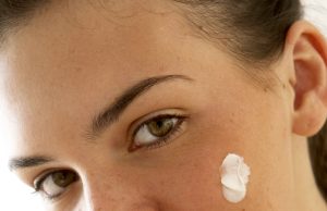 Veido kremai – kaip išsirinkti tinkamą kasdienei odos priežiūrai?