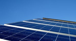 Saulės elektrinės – taupo ir užtikrina buitinį komfortą