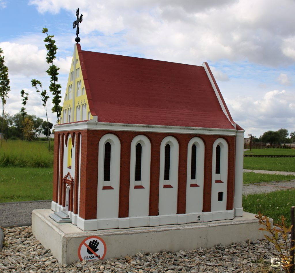 Mini Lietuva, Jonavos Skarulių Šv. Onos bažnyčia