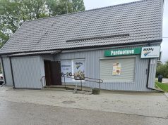Sutvarkyta Šešuolių KOOPS parduotuvės aikštelė