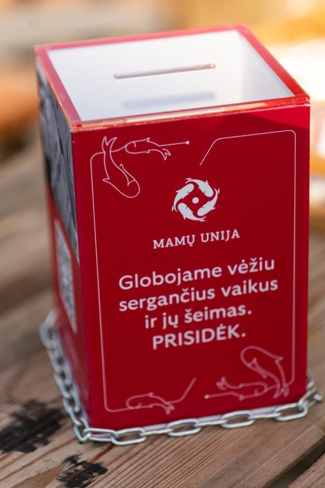 Lietuvos paštas ir „Mamų unija“ kviečia padėti vėžiu sergantiems vaikams