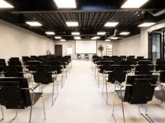 Konferencijų salės nuoma Klaipėdoje – kaip pasirinkti tinkamą erdvę renginiui