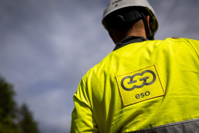 ELTA6628108 Energetikos ministras Lukas Savickas ir Energijos skirstymo operatoriaus (ESO) vadovas Renaldas Radvila komentuoja audros padarinius ir jų šalinimo darbus 2026.08.23 16:53:14. Ervin Rauluševičius (ELTA)